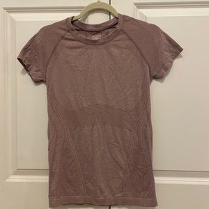 Athleta Momentum Short Sleeve Tee